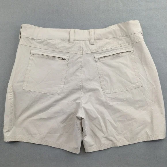 Huk Fishing Performance Shorts Mens XXL 2XL Beige Utility Zip Pocket Outdoor - Picture 10 of 12